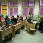 Bezpečné přecházení přes přechod - Kamenné Žehrovice 10. 3. 2016