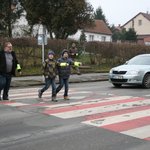 Bezpečné přecházení přes přechod - Kamenné Žehrovice 10. 3. 2016