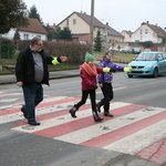 Bezpečné přecházení přes přechod - Kamenné Žehrovice 10. 3. 2016